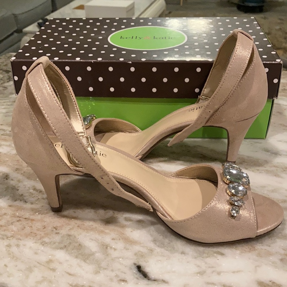 Kelly & katie gold heels